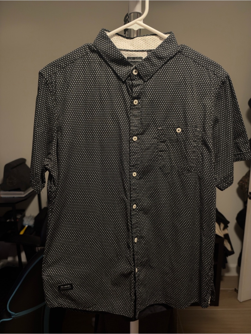 7 Diamonds Black Short-Sleeve Micro-Dot Button-Up Shirt